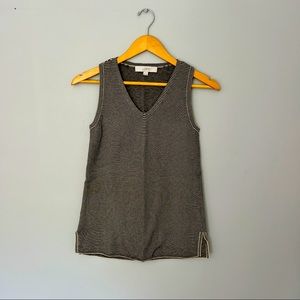 Light material sweater tank